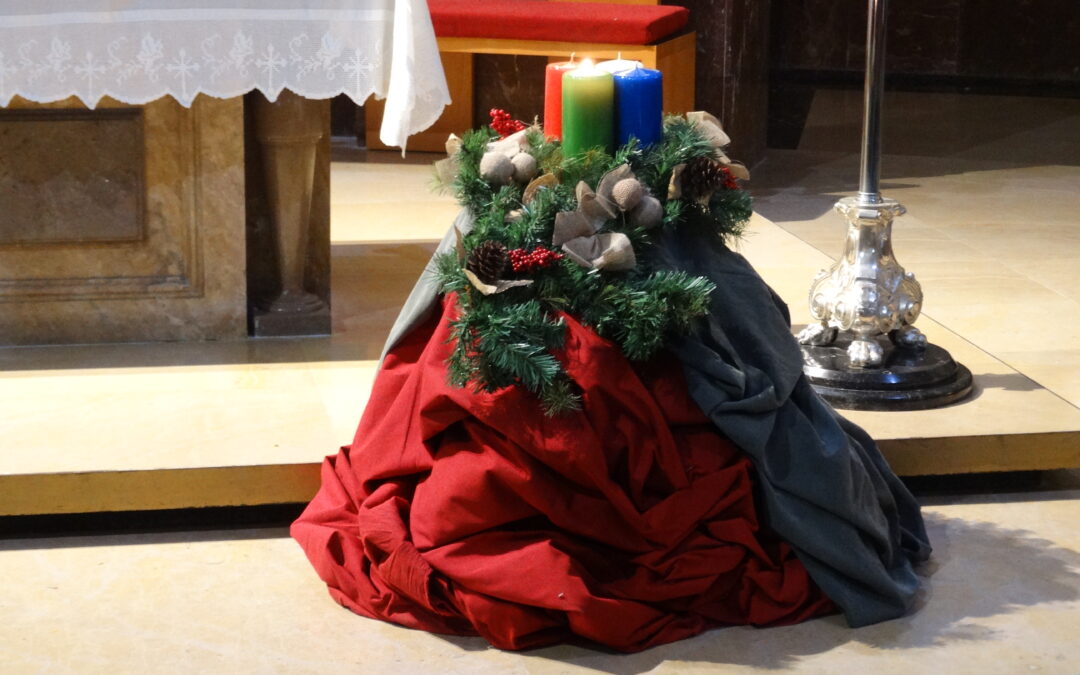 El coro Plèiades participa en la celebración de la Oración de Adviento