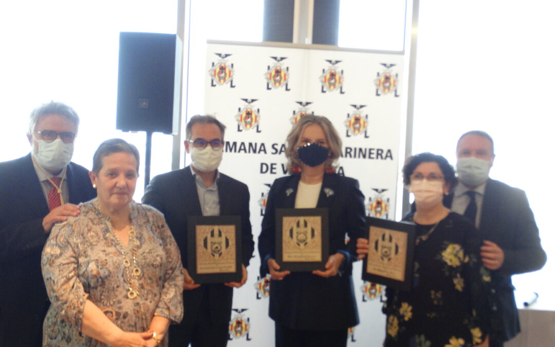 Junta Mayor presents its silver medals and the Semana Santa Marinera Awards